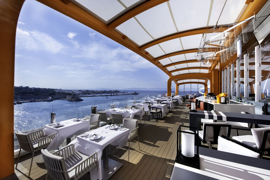 Celebrity Cruises, Celebrity Apex, The Magic Carpet ©CEL.jpg